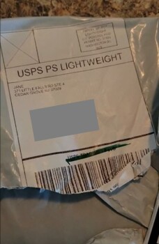 Rapport de sécurité du consommateur Un ordered package Jane
371 little falls rd ste 4 Cedar grove nj 07009
I keep getting scarfs ?? Re... photo #3