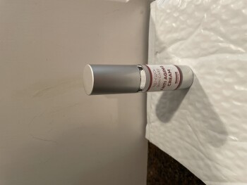 Verbrauchersicherheitsbericht Unordered anti aging cream from Nu-Glo-Beauty Technology I did not order this and was charged $89. H... Foto #1