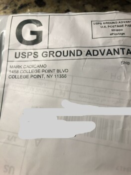 Package received from Mark Cadicamo. Package contained a sweater like knee brace. 照片 #1