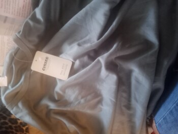 تقرير سلامة المستهلك I got a gray tee-shirt in the mail. From Jane Unordered gray tee shirt. Has the address that these o... صورة فوتوغرافية #2