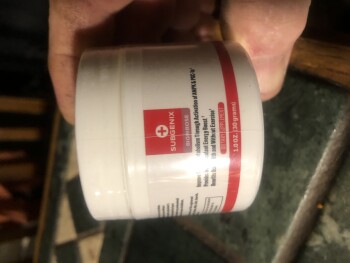 Unordered Bottle صورة فوتوغرافية #1