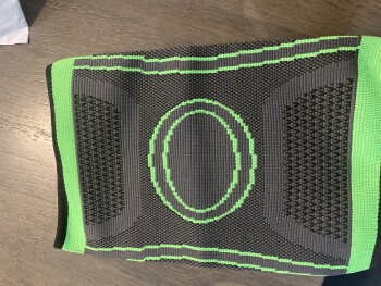 Verbrauchersicherheitsbericht Product I didn’t order from Mark Cadicamo I received a knee wrap that I didn’t order from Mak Cadica... Foto #1