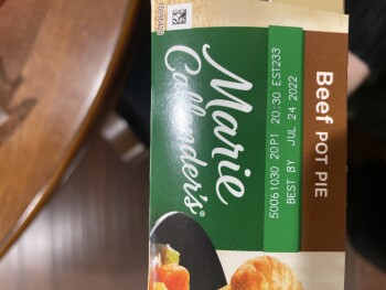 Bericht über die Lebensmittelsicherheit der Verbraucher Marie Callender’s Beef Pot Pie, Houston, TX, USA Just cooked Marie Callender’s beef pot pie. It did... Foto #1