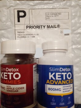 I found the bag of pills in the mail today. I'm trying to find out if one of my cards has been charged somehow Foto #1