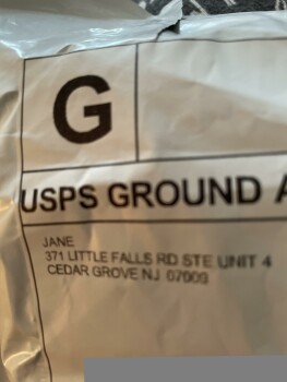 Received a package from here that I did not order and can’t find a way to return it!! 照片 #1