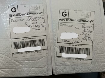 Received an unordered package صورة فوتوغرافية #1