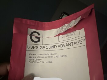 Reporting a package صورة فوتوغرافية #1