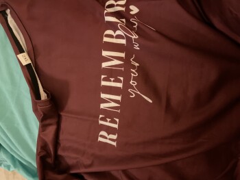 Received sweatshirt I didn't order 照片 #1