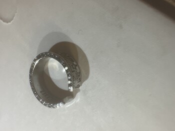 Merchandise not received but received a piece of junk jewelry foto #1