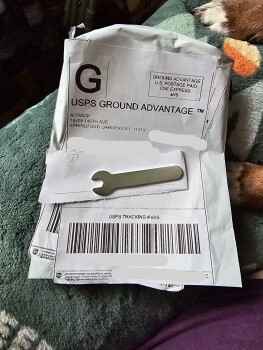 Received unordered package of a very small wrench 照片 #1