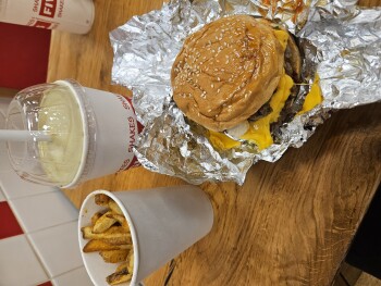 Five Guys Gateshead, Garden Walk, Metrocentre, Gateshead, UK photo #1