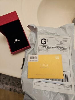 Verbrauchersicherheitsbericht I just received this random ring in the mail from Second Brother I just went to my mailbox and I saw... Foto #2