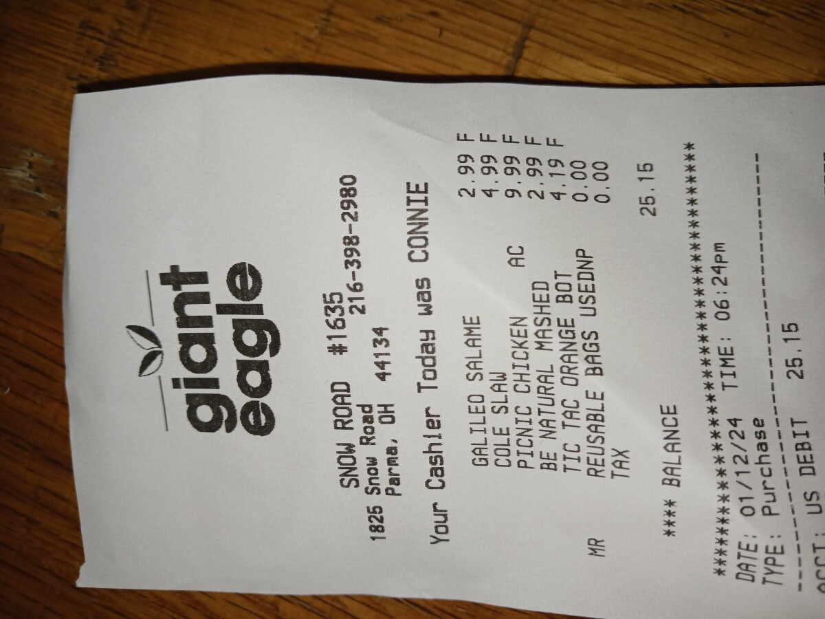 Giant Eagle Supermarket, 1825 Snow Rd, Parma, OH 44134, USA • 现在报告食物中毒