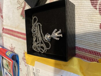 Verbrauchersicherheitsbericht I received a spaceman and did not order it It is a spaceman on a chain. It came in a small yellow pa... Foto #1