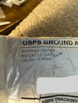 Relatório de segurança do consumidor A package I didn’t order I received this package from Shipping Center, 609 Cattle Chute Ct, Celina,... foto #2
