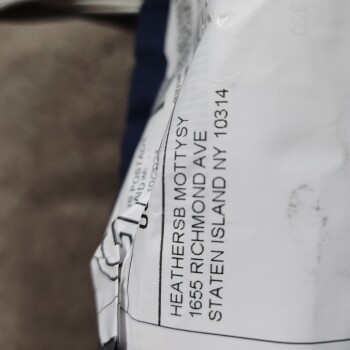 消费者安全报告 Unordered Package from Heathersb Mottysy Sent me a package with mysterious plastic items with no ins... 照片 #1