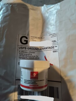 消费者安全报告 I am reporting an unordered package Didn't order this I did open it to see what it was it's a white... 照片 #2