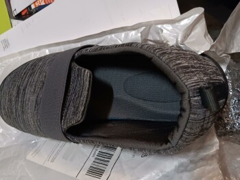 Unordered shoes photo #1