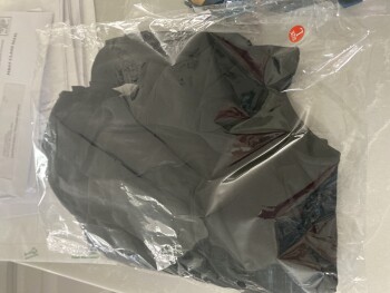 Rapport de sécurité du consommateur Anonymous4364 I ordered two Swim Rompers from Ximi online through FaceBook.  I received two rompers... photo #4