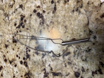 I’m reporting an unordered package photo #1