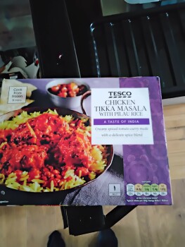 CHICKEN TIKKA MASALA WITH PILAU RICE, Tesco Mirfield Queens Rd Express, Huddersfield Road, Mirfield, UK photo #1
