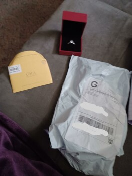 Rapport de sécurité du consommateur Received a Ring that I didn't order -I ORDERED BOOTS FROM CORRAL BOOTS I ordered BOOTS in APRIL and... photo #5