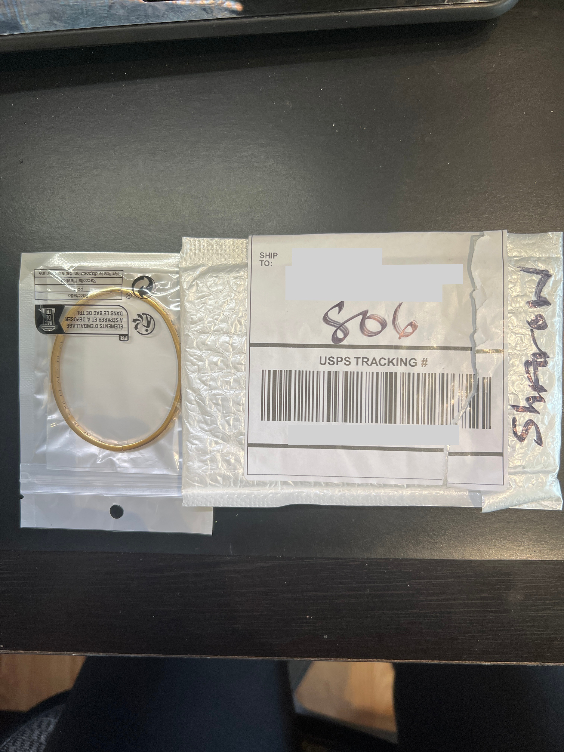 Unordered package from Geathers Fottys Chicago Il • Informe de