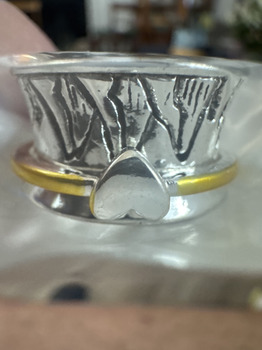 Consumer Safety Report Unordered Ring Received a package with a ring from Esthee Cantrel of 3646 S Walcott Av Chicago IL 60... photo #1