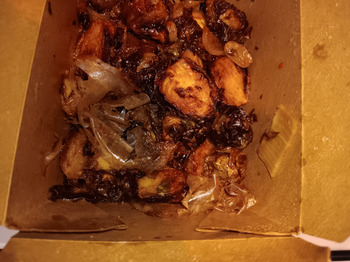 مراجعة المستهلك - سلامة الغذاء Wokker, Airline Drive, Houston, TX, USA On 02/27/2026 we found plastic/paper in our food from Wokker... صورة فوتوغرافية #3