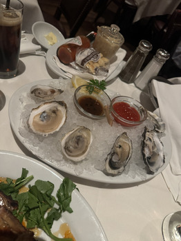 Avis du consommateur - Sécurité alimentaire Gallagher’s Steakhouse NYC, West 52nd Street, New York, NY, USA I visited the restaurant last night.... photo #2