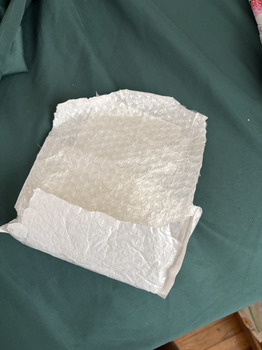 Verbrauchersicherheitsbericht Abby Adkins Unordered Package I received an unordered package from this sender. The package was open... Foto #1