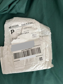 Verbrauchersicherheitsbericht Abby Adkins Unordered Package I received an unordered package from this sender. The package was open... Foto #2