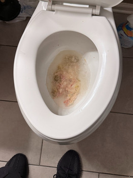 Reseña del consumidor - Seguridad alimentaria Subway, 2075 Lascassas Pike, Murfreesboro, TN, USA I got a BMT from subway and omg immediately after... foto #2