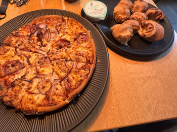 مراجعة المستهلك - سلامة الغذاء Domino's Pizza Eschweiler, Talstraße, Eschweiler, Deutschland Hallo Leute Ich habe gegen 22:30 bei D... صورة فوتوغرافية #1