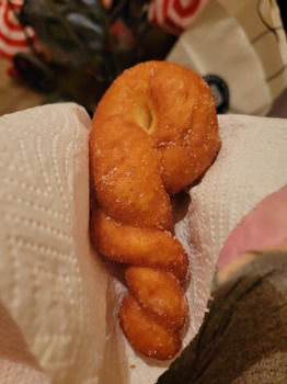 Consumer Review - Food Safety 371 7th Ave, New York, NY 10001, USA I went into this place to get 4 desserts and one cake. I tried... photo #3