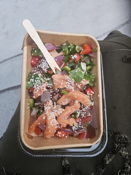 Avis du consommateur - Sécurité alimentaire Mercado do Bolhão, Rua Formosa, Porto, Portugal I got ceviche and scallops from the seafood vendors... photo #2