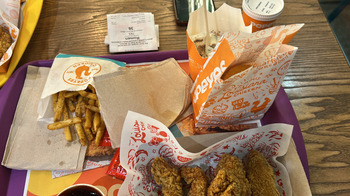Popeyes Famous Louisiana Chicken, Avenida de Burgos, Madrid, Spain Foto #1