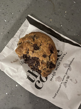 مراجعة المستهلك - سلامة الغذاء Bristol Farms, Rosecrans Avenue, Manhattan Beach, CA, USA Had Bristol Farms cookie and 30 min 30 had... صورة فوتوغرافية #2