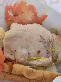 Avis du consommateur - Sécurité alimentaire Wawa, Montour Boulevard, Danville, PA, USA My sister got me a 10 inch sub 4/15/2026 ate it at 10pm f... photo #1