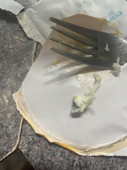 Verbraucherbewertung – Lebensmittelsicherheit ShopRite of Enfield, Hazard Avenue, Enfield, CT 06082, USA Multiple mold pieces when the expire date... Foto #2