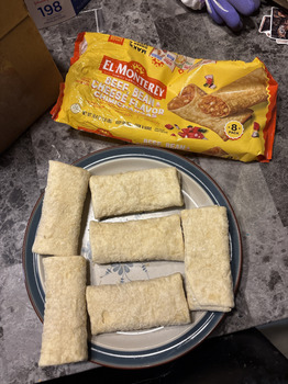 Consumer Review - Food Safety Walmart Supercenter, North Highway 190, Covington, Louisiana, USA I purchased El Monterey Beef, Bean... photo #1