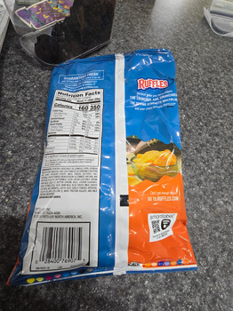 Verbraucherbewertung – Lebensmittelsicherheit Ruffles, Walgreens, Cleveland, OH 44107, USA Approximately an hour after eating, I projectile vomite... Foto #3