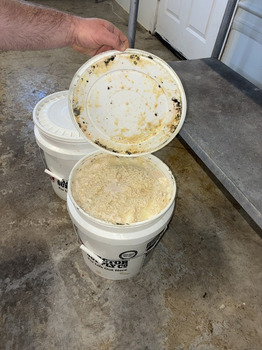 Food Recall Dancing Goat Creamery Products recalled due to Undeclared Allergens Dancing Goat Creamery has issued... Foto #2