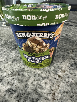 Ben and Jerry’s pint of non dairy tonight dough, Chicago, IL, USA foto #3