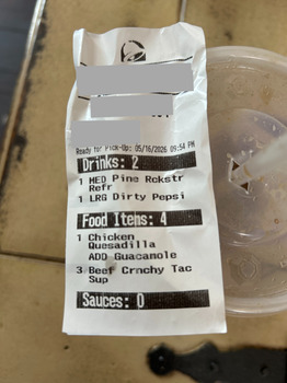 Consumer Review - Food Safety Taco Bell, 1820 U.S. 1, St. Augustine, FL 32084, USA Pedimos comida  pero la soda sabia medio raro n... photo #2
