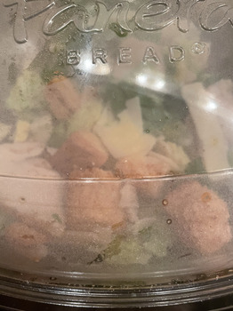 消费者评论 - 食品安全 Panera Bread, Manchester Road, Ballwin, MO, USA I ordered a chicken Caesar salad & ate about half of... 照片 #2