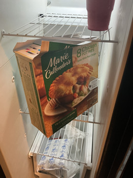 Avis du consommateur - Sécurité alimentaire Costco Wholesale, Hamrick Road, Central Point, OR, USA This is the second time I bought Marie calend... photo #2
