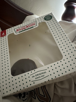 Avis du consommateur - Sécurité alimentaire bp, Maroondah Highway, Ringwood VIC, Australia Ordered Krispy Kreme donuts off uber eats late last n... photo #2