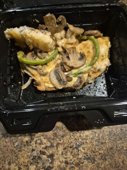 Consumer Review - Food Safety The Cheesecake Factory, Crocker Park Boulevard, Westlake, Ohio, USA Yesterday July15 2026 Chicken Ma... photo #3