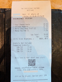 Consumer Review - Food Safety The Cheesecake Factory, Crocker Park Boulevard, Westlake, Ohio, USA Yesterday July15 2026 Chicken Ma... photo #4